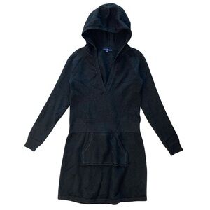 GAP black long sleeve eves hooded knit top long sleeved deep V neck front